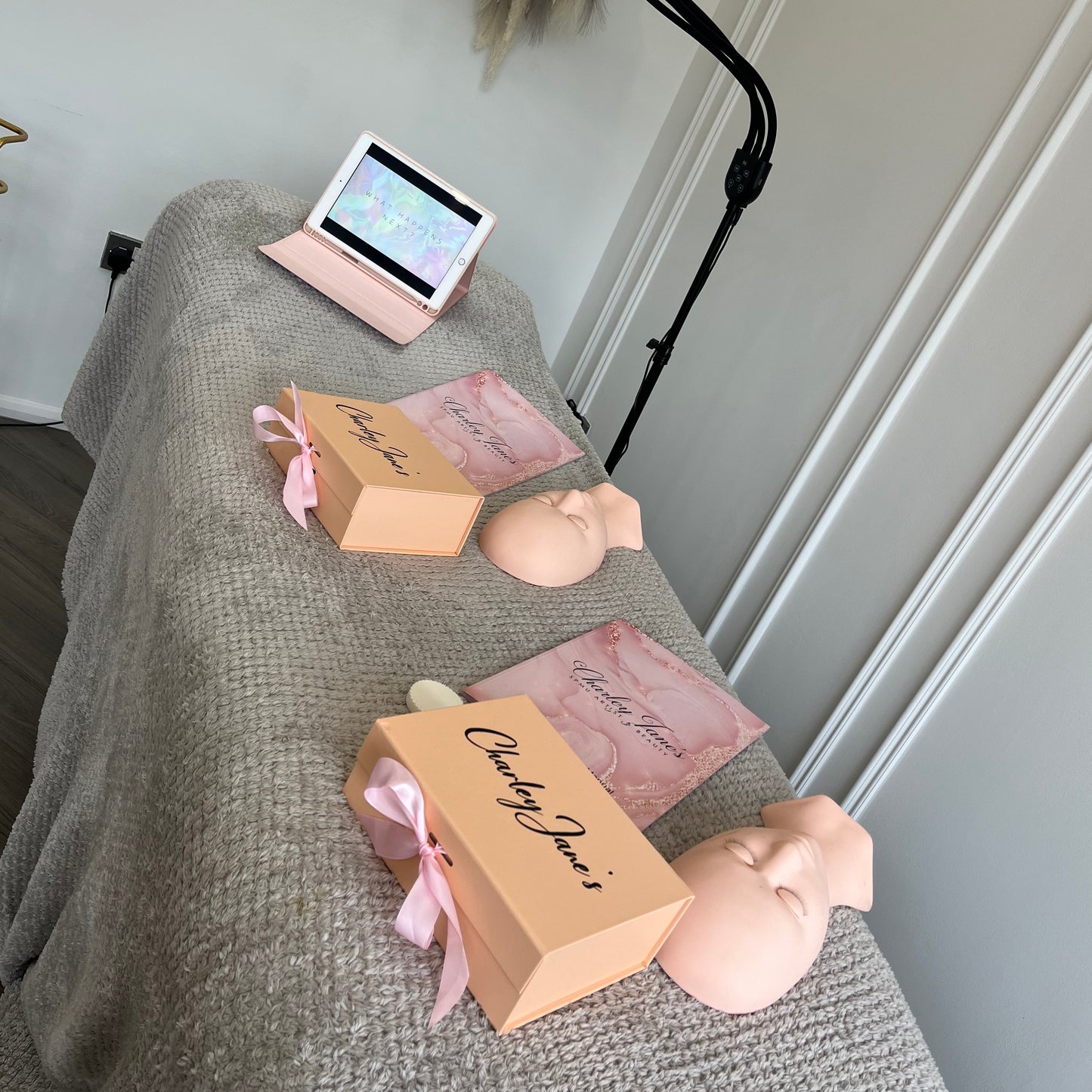 Russian/Hybrid Eyelash Extensions Training Course