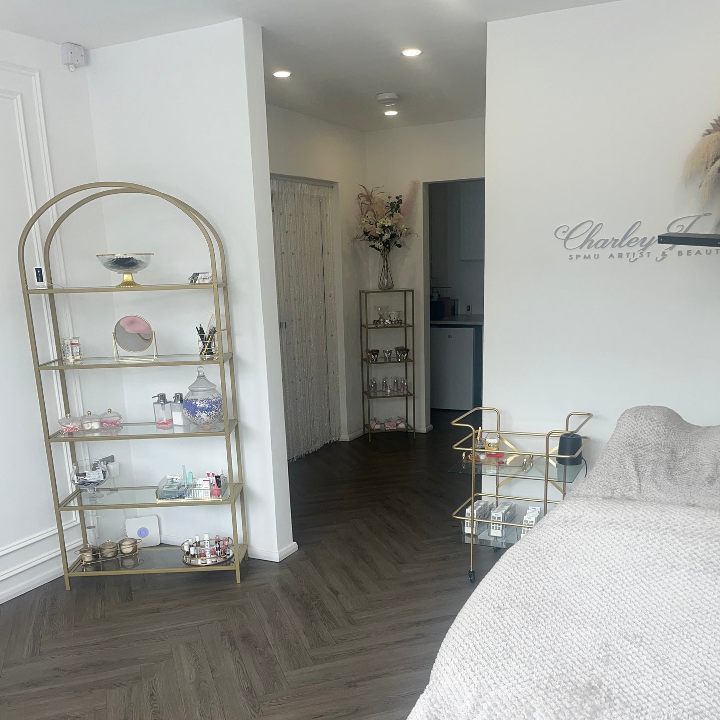 Classic Eyelash Extensions Training Course